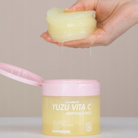 LalaRecipe Rozjaśniające płatki z witaminą C (Yuzu Vita C Ampoule Pad)